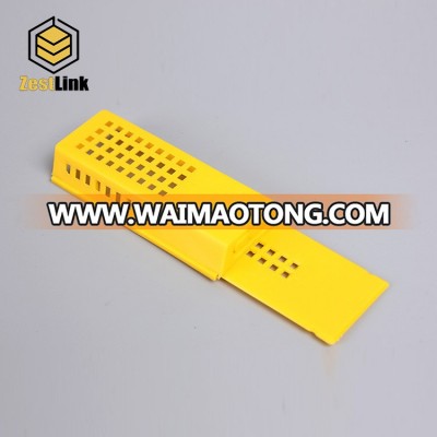 QC-13 Beekeeping equipment from China for beekeeping long yellow plastic bee queen cage